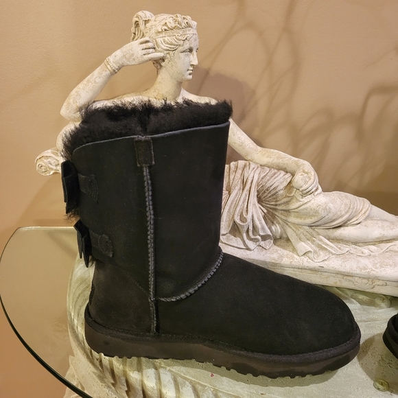 Ugg Meilani Suede Double Bow Sheepskin Sherpa Black Boots S/N 1012981 #369 - Picture 13 of 15